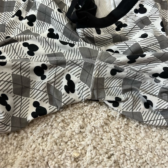 Hanna Andersson Disney Collection Mickey Mouse plaid - Picture 4 of 6